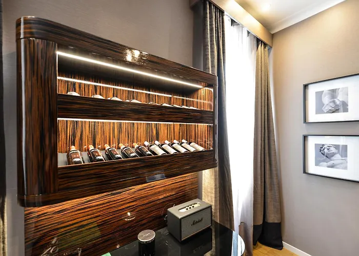 Apartment The Condotti - Luxury Serviced Rome