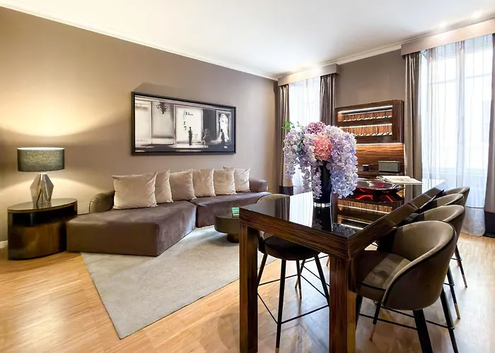 The Condotti - Luxury Serviced Apartment *